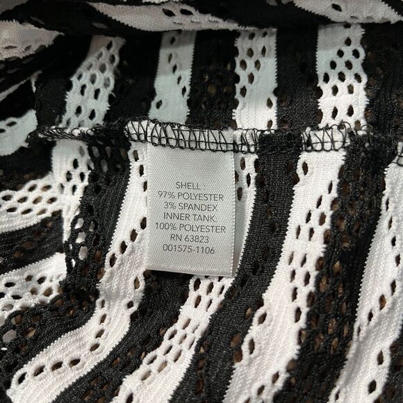 CJ Banks Blue White Striped Pullover V Neck 3/4 Button Short Sleeve Size 3X - Picture 7 of 10